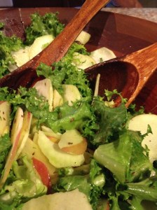 kohlrabi and apple salad_0